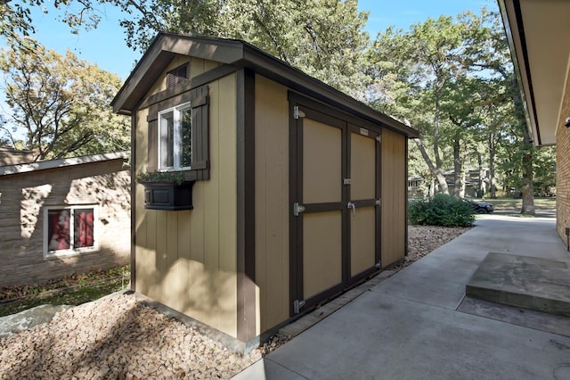 view of outbuilding