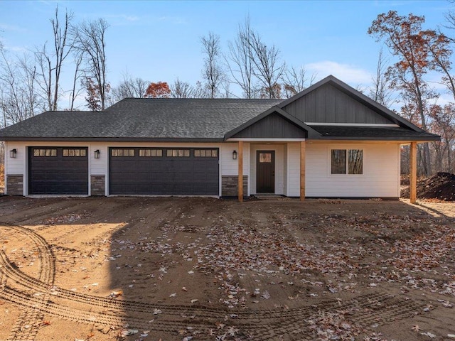 view of front of house featuring a garage