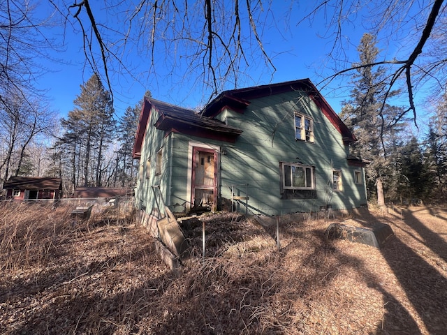 view of home's exterior