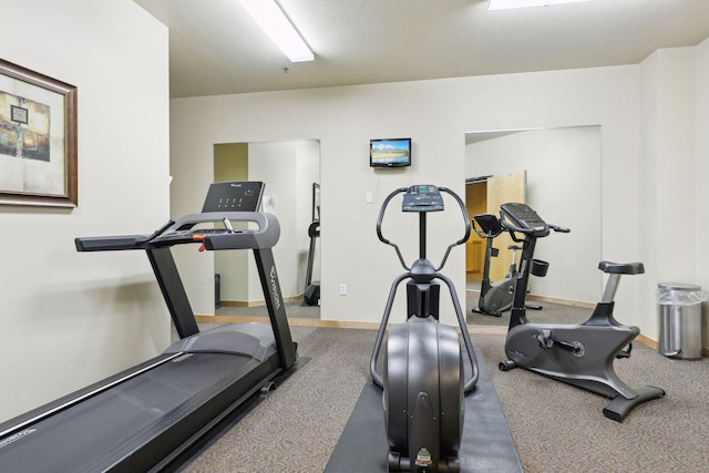 187 Sherman St, Saint Paul, MN 55102 - workout area featuring baseboards and carpet flooring