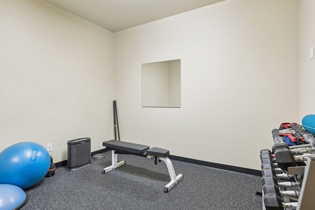 187 Sherman St, Saint Paul, MN 55102 - exercise area with baseboards