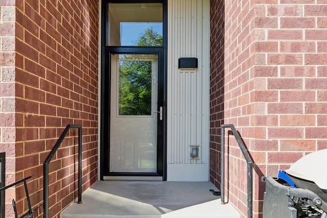 187 Sherman St, Saint Paul, MN 55102 - property entrance featuring brick siding