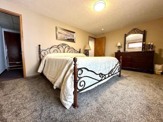1606 Shore Dr, Worthington, MN 56187 - carpeted bedroom featuring a textured ceiling