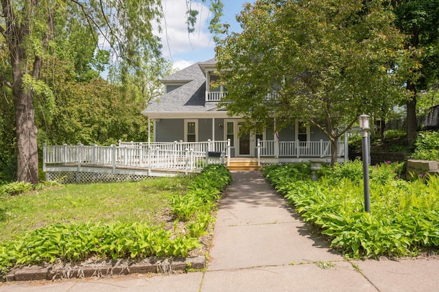 451 Everett St N, Stillwater, MN 55082 - view of front of house featuring a porch and a shingled roof