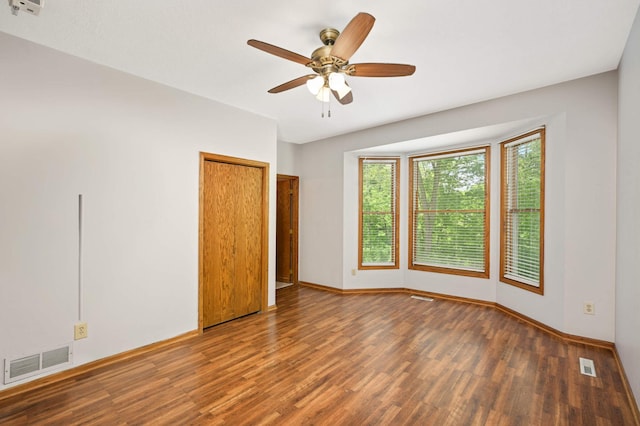 451 Everett St N, Stillwater, MN 55082 - spare room featuring wood finished floors, ceiling fan, and baseboards