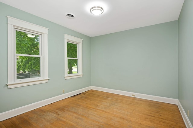 451 Everett St N, Stillwater, MN 55082 - spare room featuring baseboards and light wood-style flooring