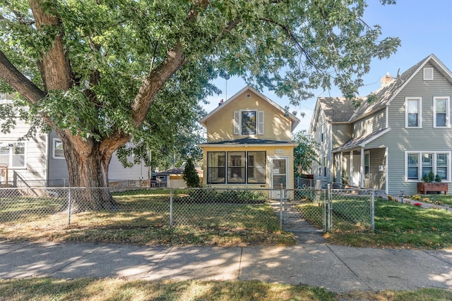 view of front of property