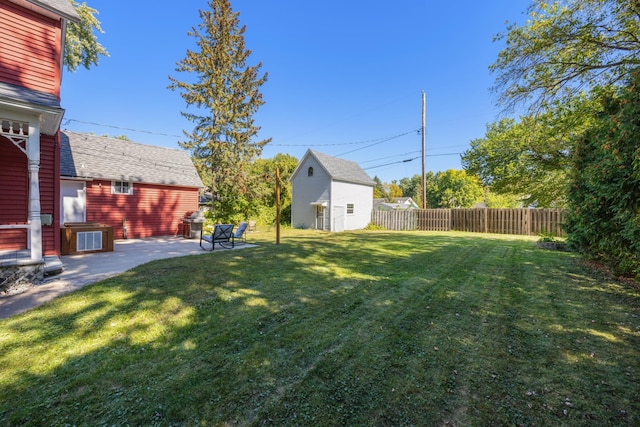 view of yard with a patio