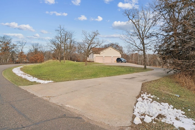 view of yard with a garage