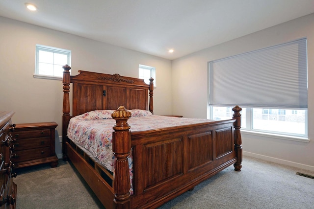 bedroom with carpet flooring