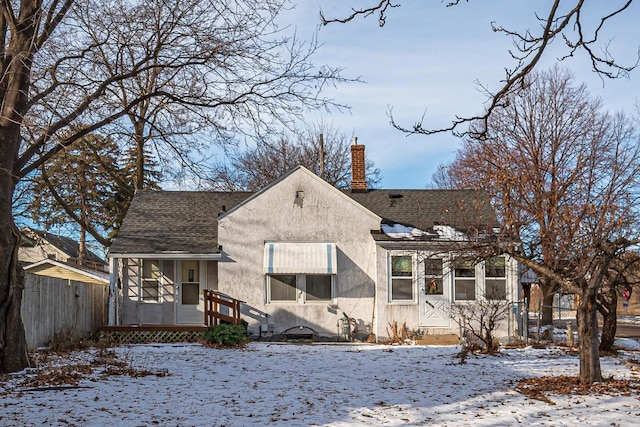 view of front of property