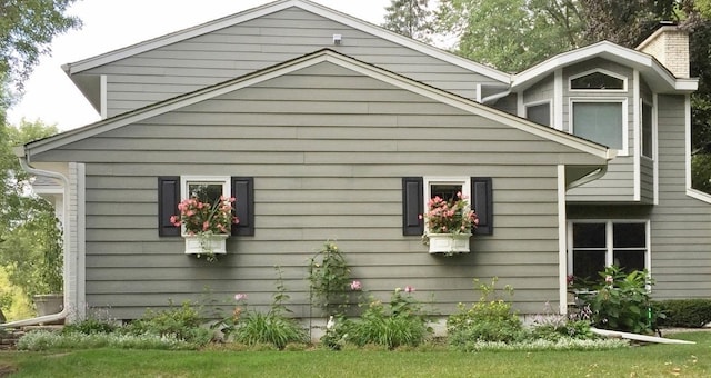 view of home's exterior