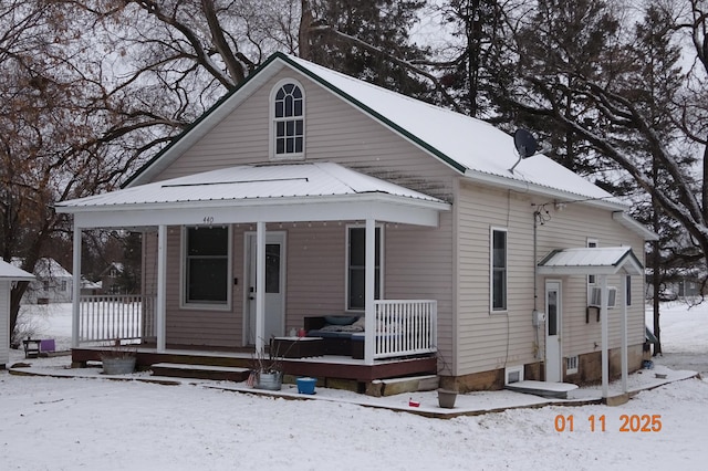 view of front facade with a porch