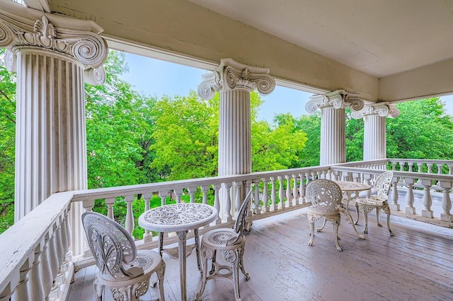 442 Summit Ave Unit 6, Saint Paul, MN 55102 - view of wooden terrace