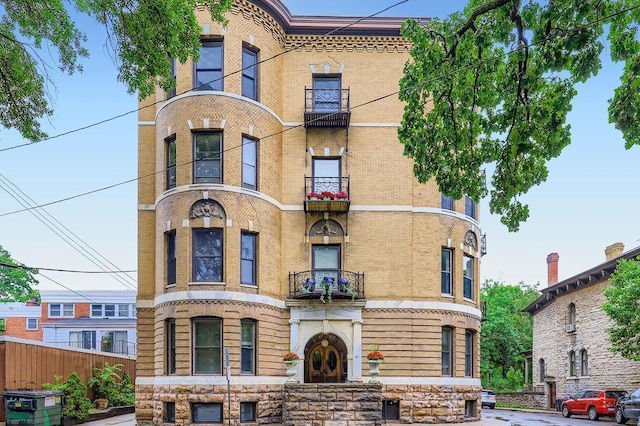 442 Summit Ave Unit 6, Saint Paul, MN 55102 - view of building exterior