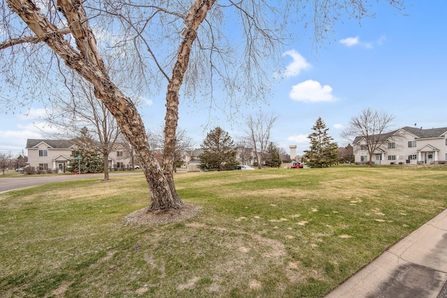 view of yard with a residential view