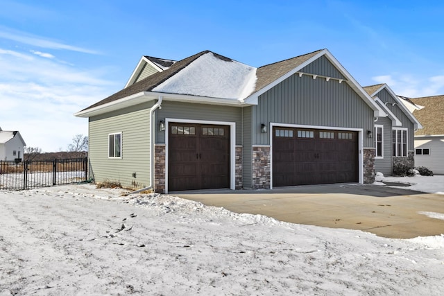 view of front facade with a garage