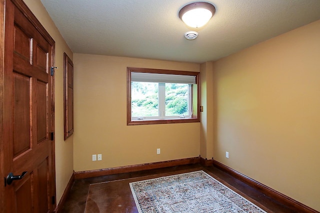16694 206th Cir, Hutchinson, MN 55350 - unfurnished bedroom featuring baseboards and a textured ceiling