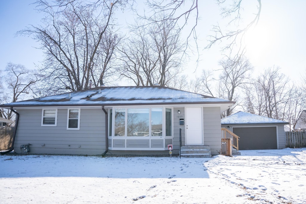 view of front facade with a garage