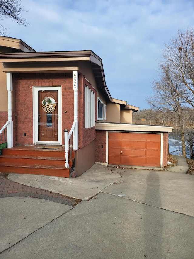 view of front of house featuring a garage