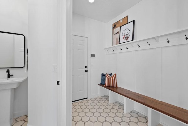 mudroom featuring sink