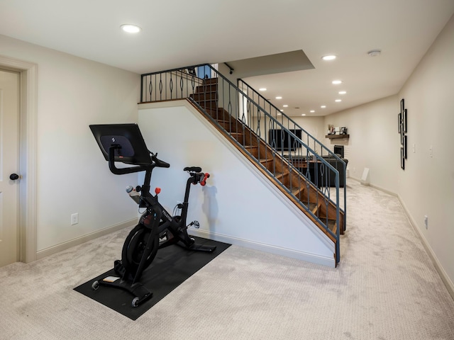 workout room with carpet flooring