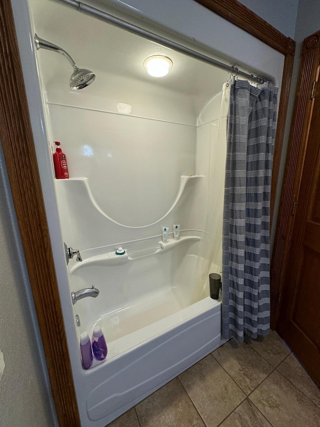 310 7th St SW, Roseau, MN 56751 - full bath with shower / bath combination with curtain and tile patterned flooring