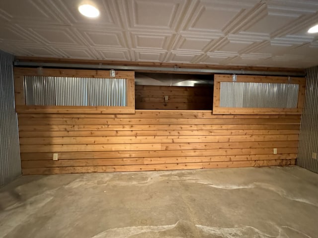 310 7th St SW, Roseau, MN 56751 - view of stable