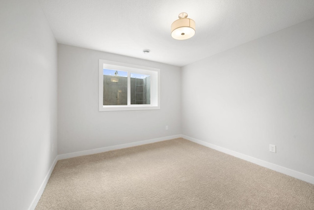 10142 Arrowwood Trl, Woodbury, MN 55129 - unfurnished room featuring carpet flooring and baseboards