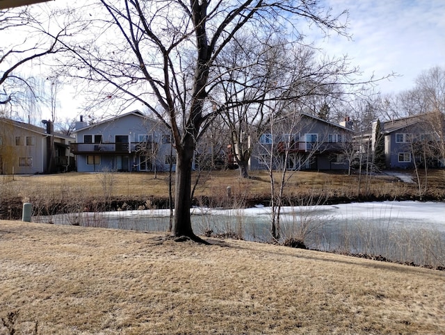 view of yard with a residential view