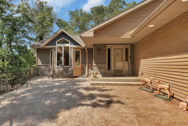 view of property entrance