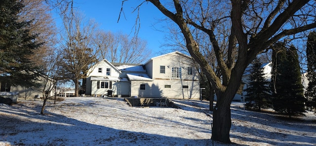 view of front of house