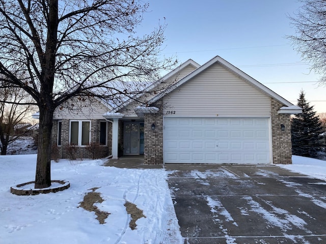 view of front facade with a garage