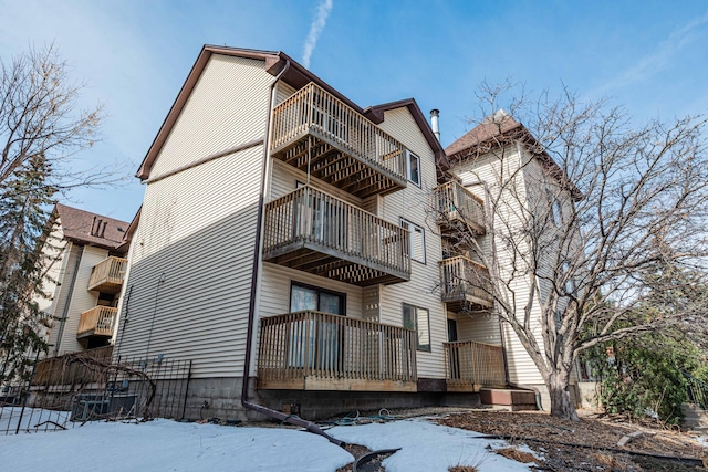 1720 3rd Ave S Unit 101, Minneapolis, MN 55404 - view of snow covered property