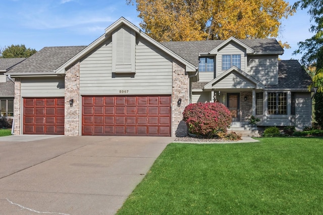 view of front of property with a front lawn