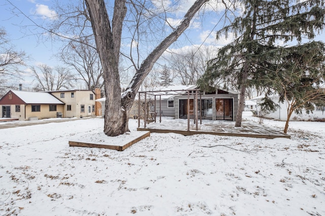 view of front of property