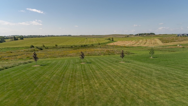 view of yard featuring a rural view