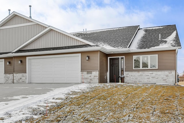 view of front of house featuring a garage