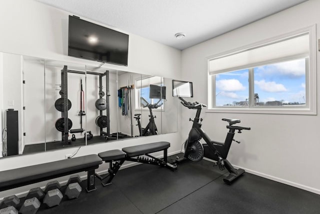 workout area with baseboards