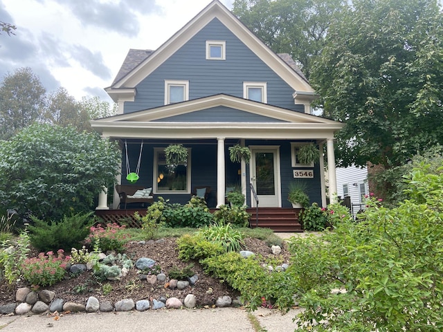 view of front facade featuring a porch