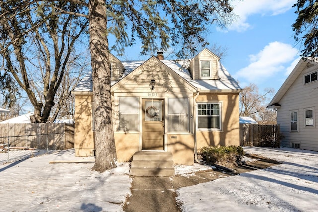 view of front of property