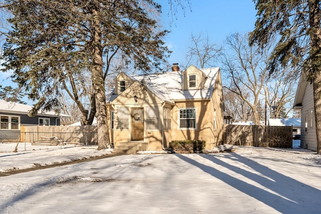 view of front of property