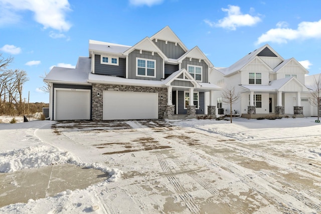 view of front of property featuring a garage