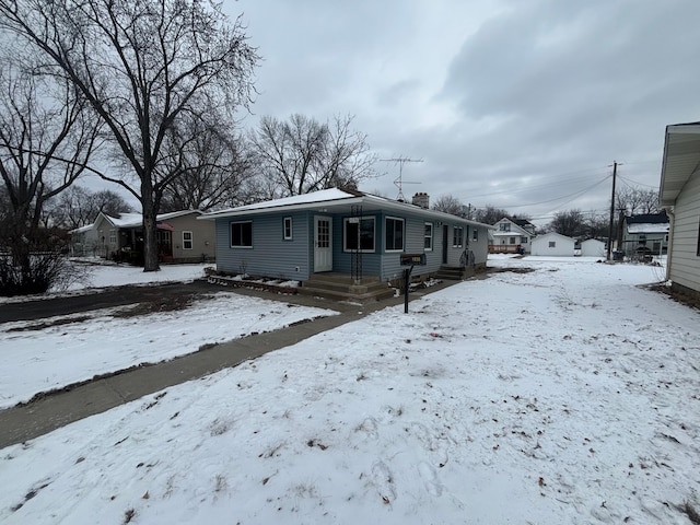 view of front of property