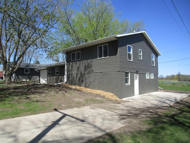 53 Eastview Dr, Hancock, MN 56244 - view of side of property