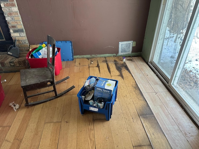 interior details with hardwood / wood-style floors