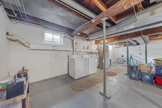 basement featuring independent washer and dryer