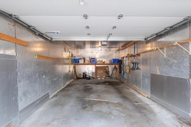 5440 Three Points Blvd Unit 525, Mound, MN 55364 - garage with a garage door opener