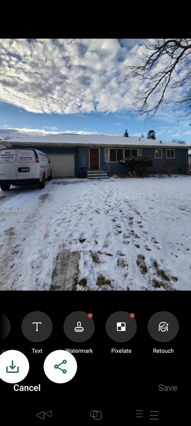 view of front facade with a garage