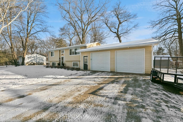 view of front of home featuring a garage